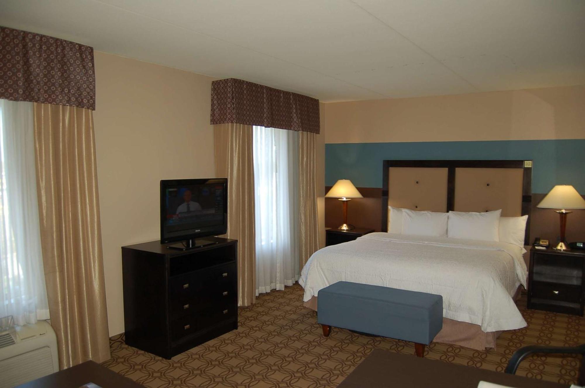 Hampton Inn & Suites Charlotte-Airport Eksteriør billede