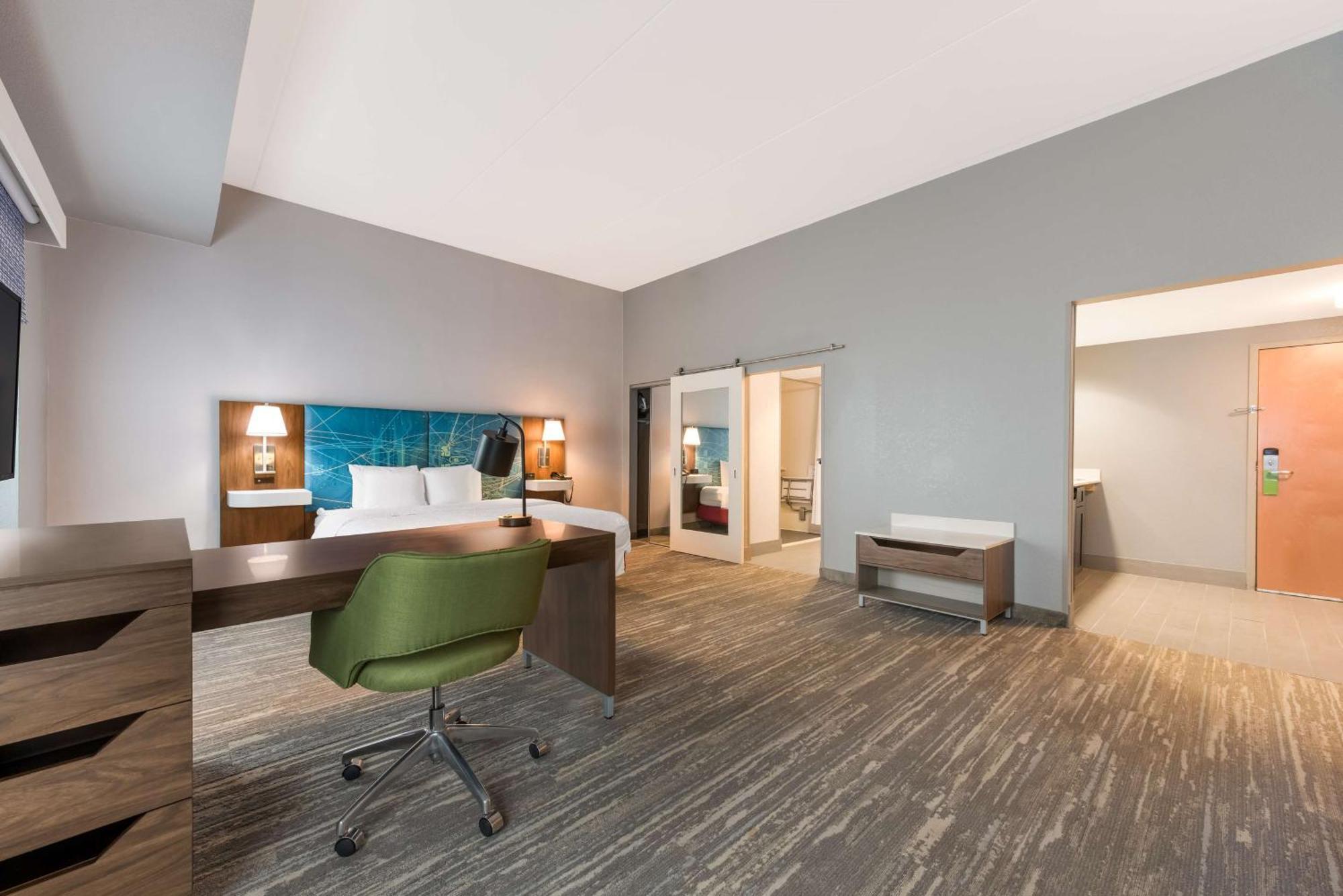 Hampton Inn & Suites Charlotte-Airport Eksteriør billede