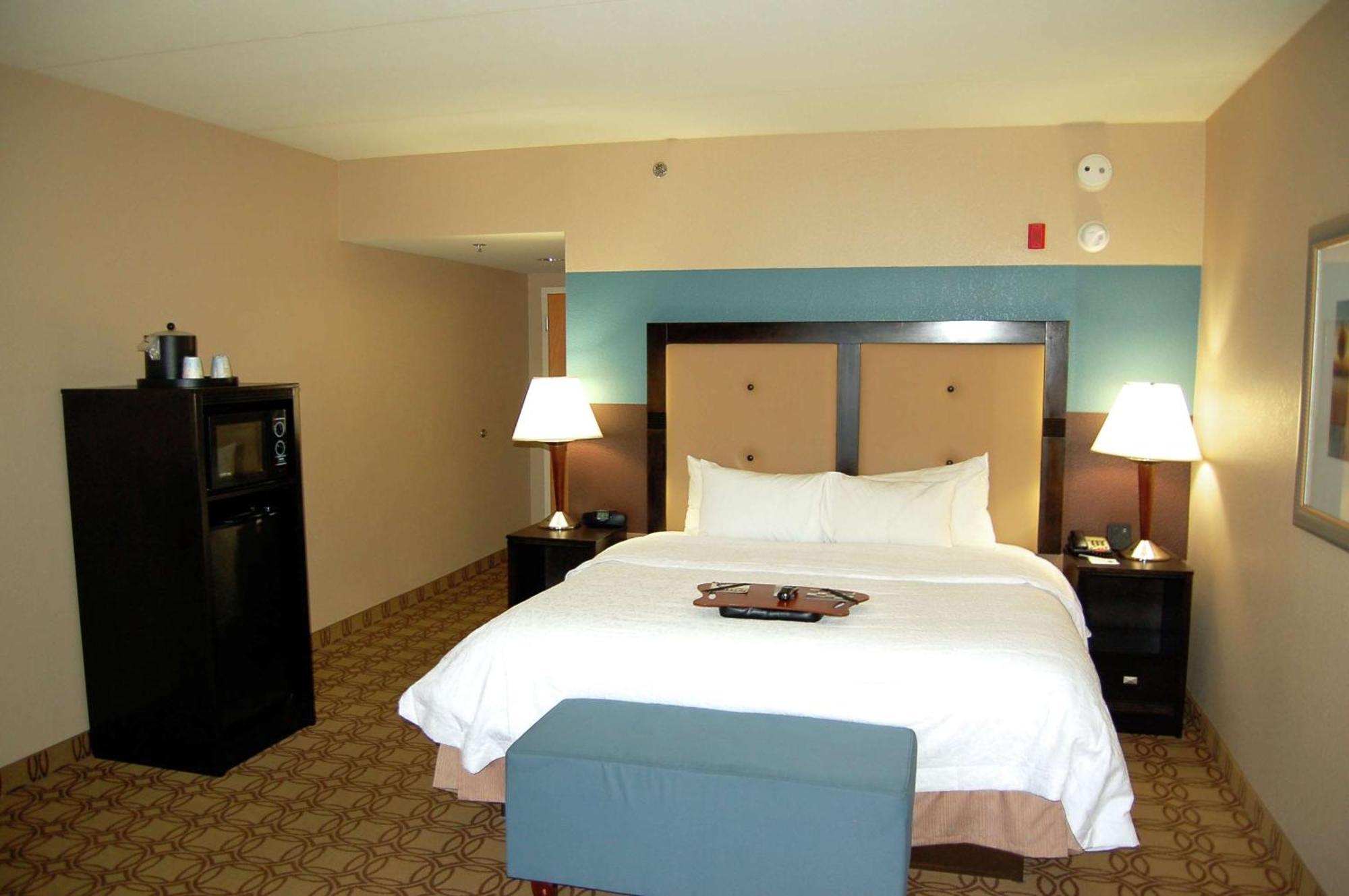 Hampton Inn & Suites Charlotte-Airport Eksteriør billede