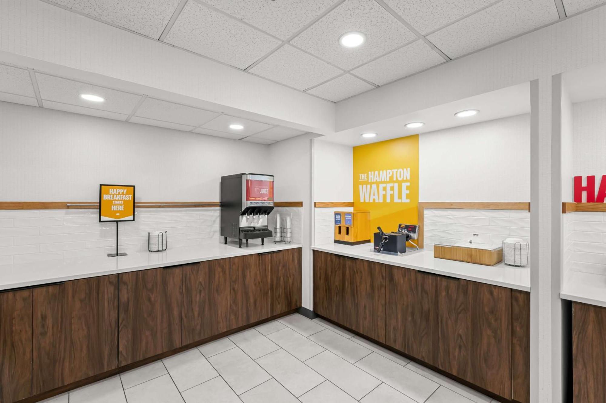 Hampton Inn & Suites Charlotte-Airport Eksteriør billede