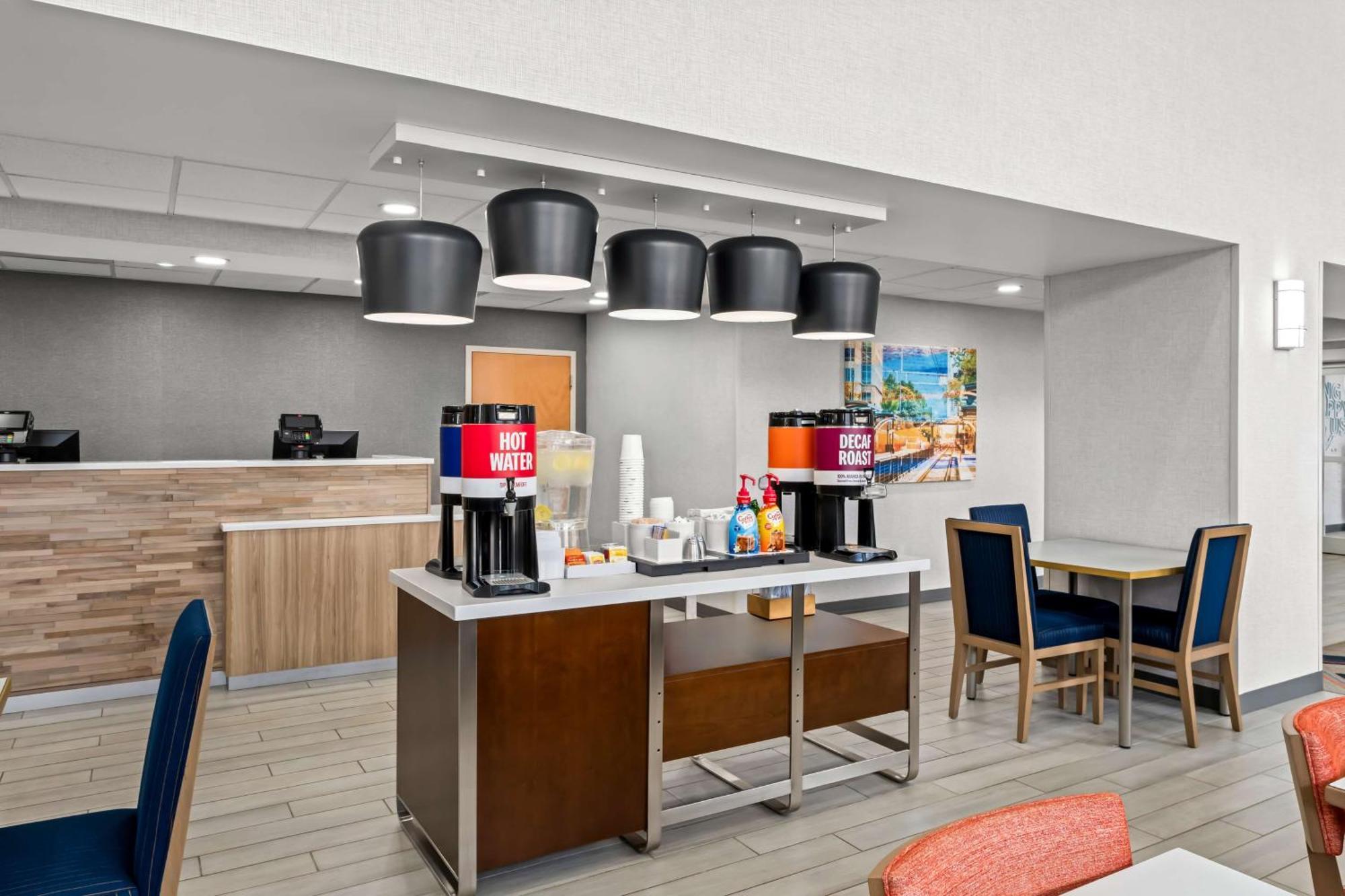 Hampton Inn & Suites Charlotte-Airport Eksteriør billede