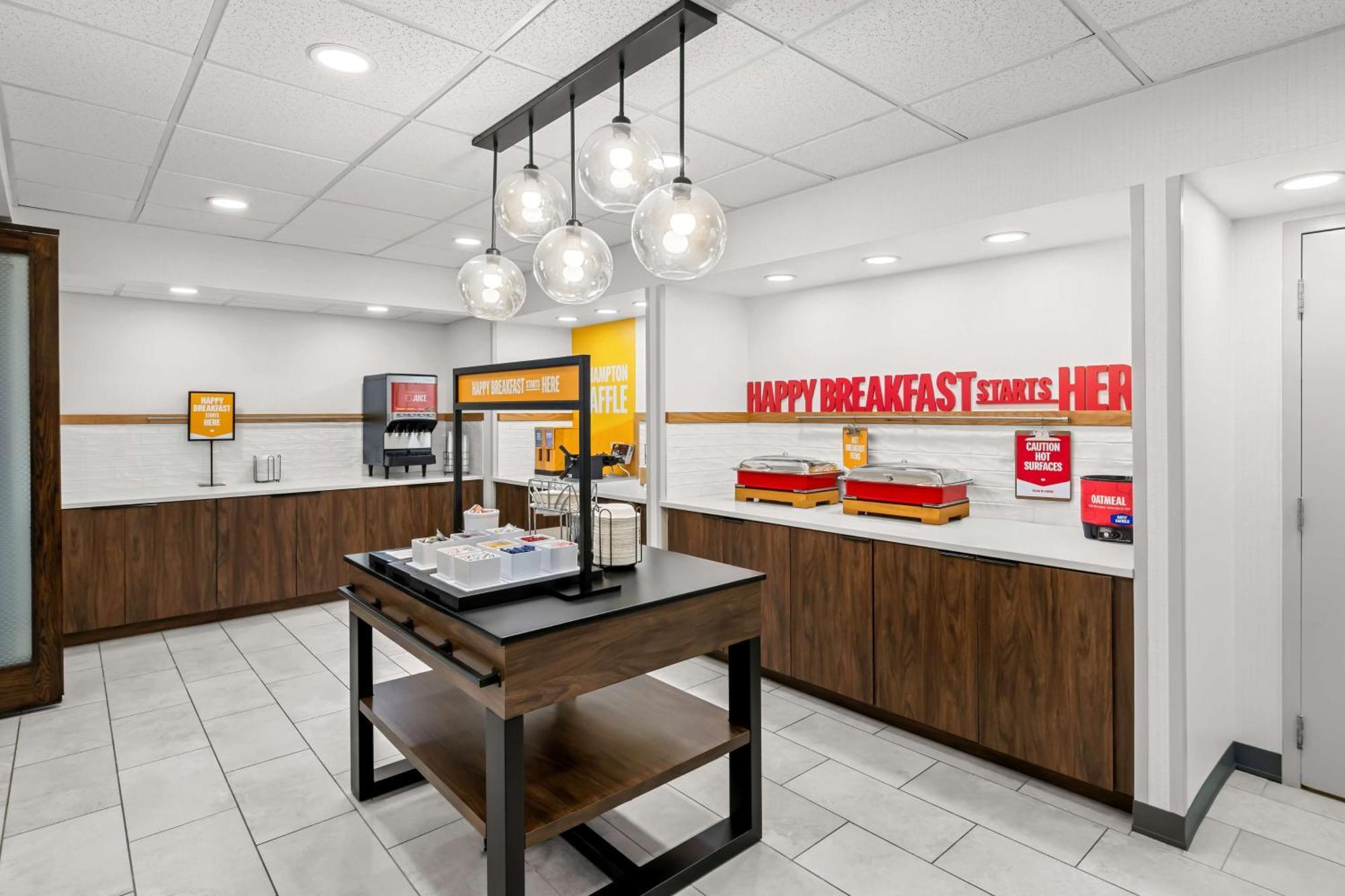 Hampton Inn & Suites Charlotte-Airport Eksteriør billede