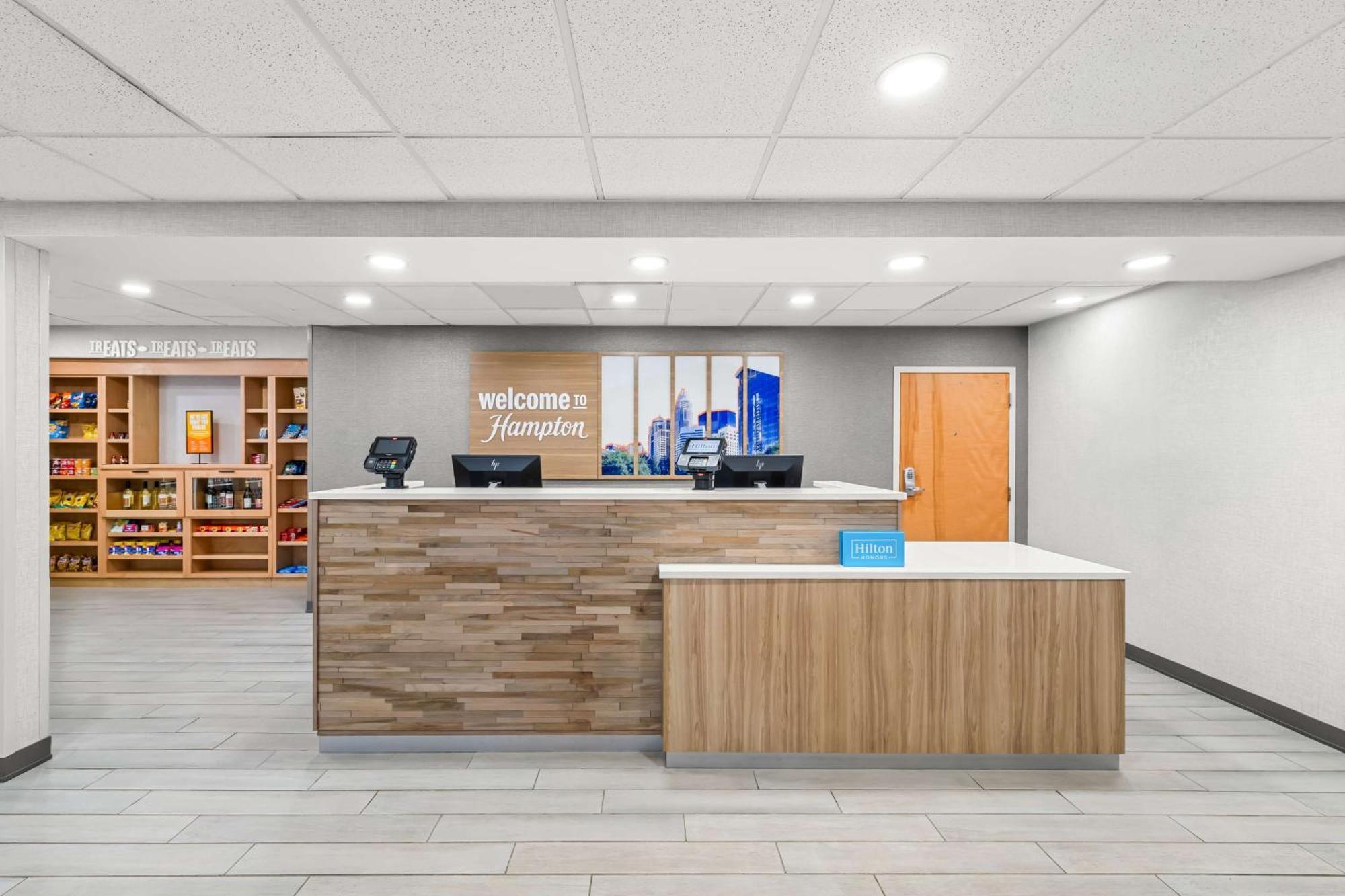 Hampton Inn & Suites Charlotte-Airport Eksteriør billede